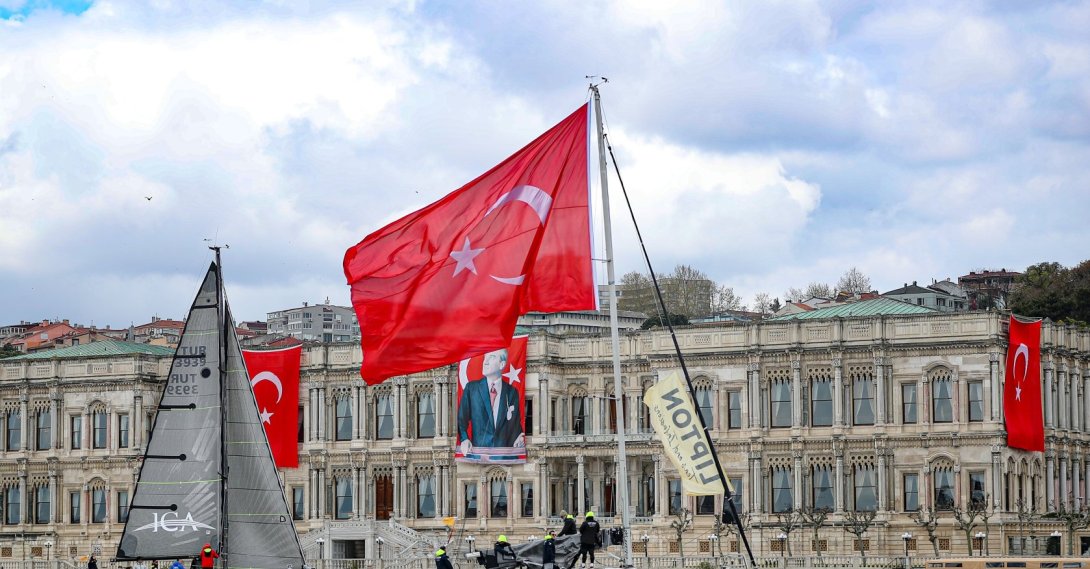 Sailboats glide across the Bosphorus during the 6th Presidential International Yacht Races’ Republic Cup, held on Türkiye’s 102nd Republic Day, Istanbul, Türkiye, Oct. 29, 2025. (Courtesy of the Turkish Sailing Federation)
