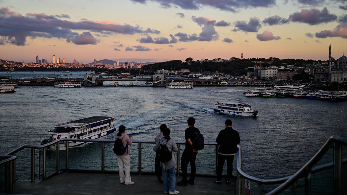 Tourists are seen in the historic Karaköy neighborhood, Istanbul, Türkiye, Oct. 5, 2026. (AA Photo)