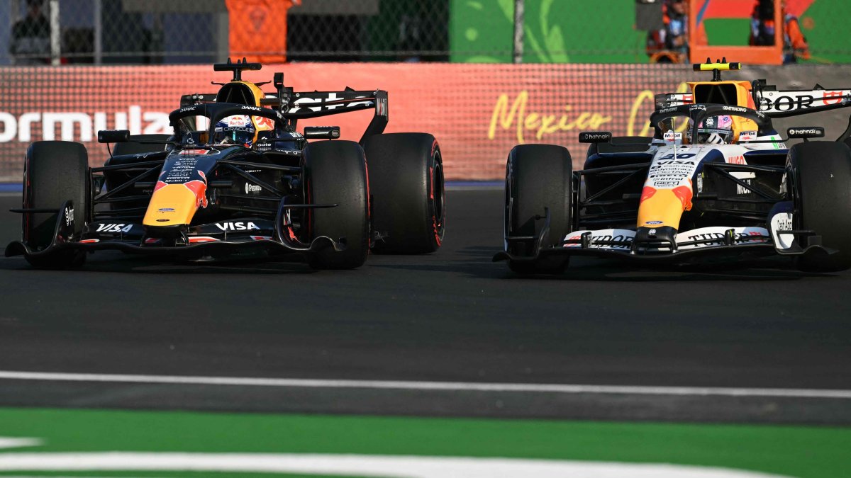Red Bull Racing's Max Verstappen (L) and Liam Lawson race during the second practice session of the Mexico City Formula One Grand Prix at the Hermanos Rodriguez racetrack, Mexico City, Mexico, Oct. 30, 2026. (AFP Photo)